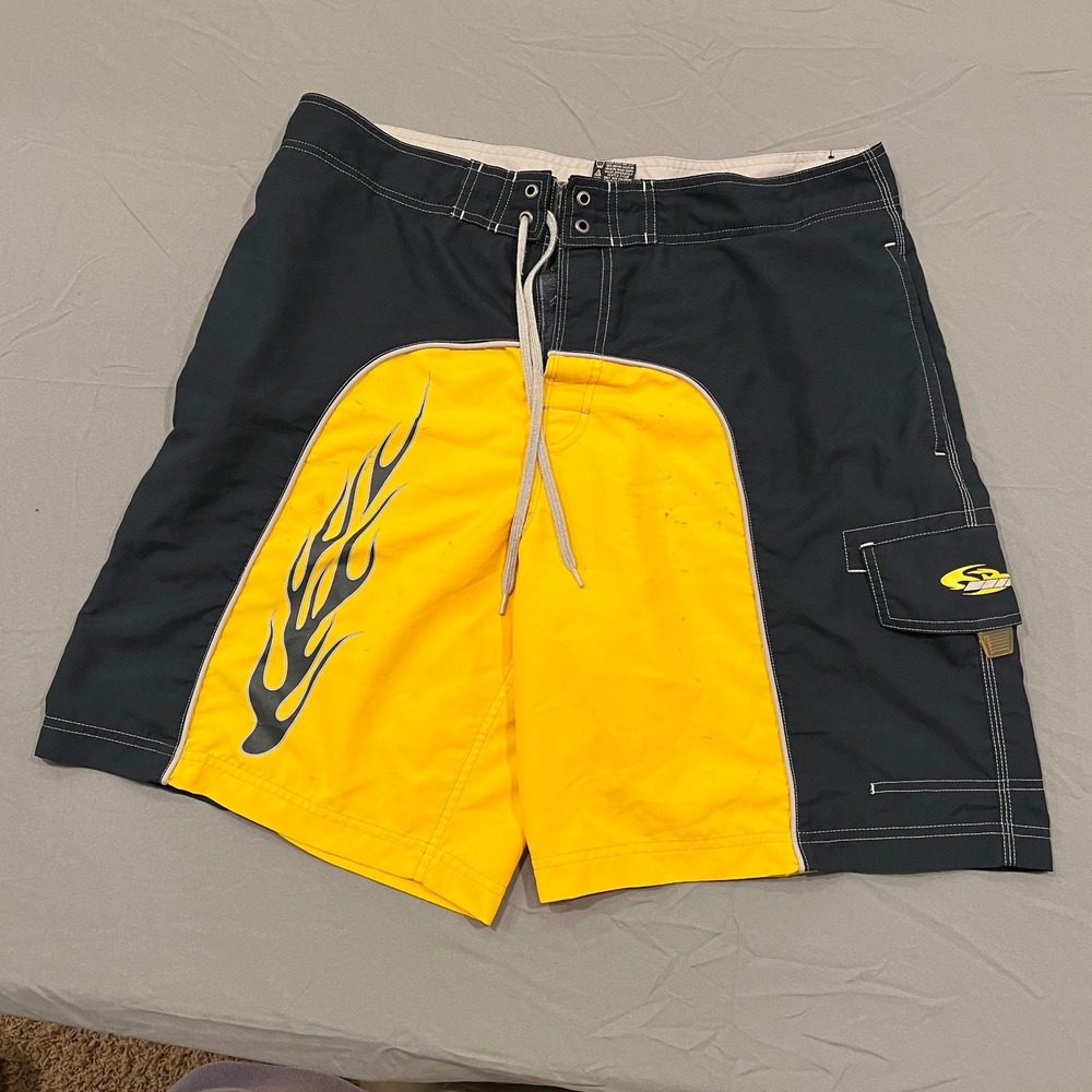No Boundaries Mens 38 Board Shorts Navy Yellow Flame Graphic Y2K Skater NB12B006